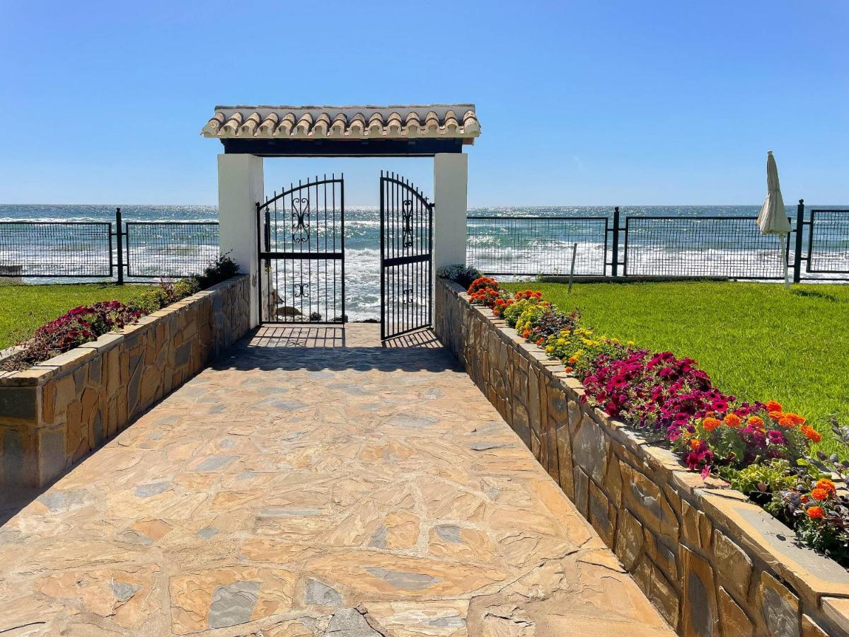 Apartment Luxury With Pool View - Playa Real Beachfront *