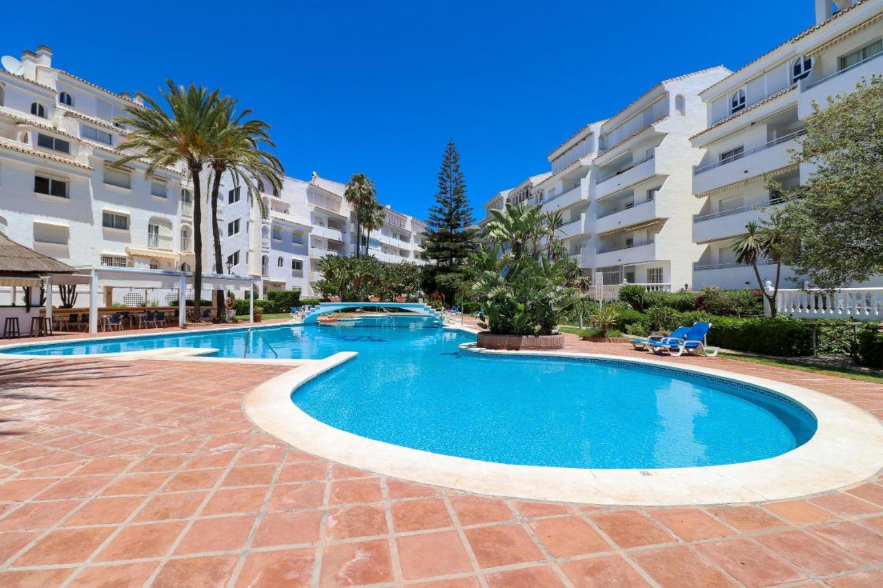 Apartment Luxury With Pool View - Playa Real Beachfront Marbella