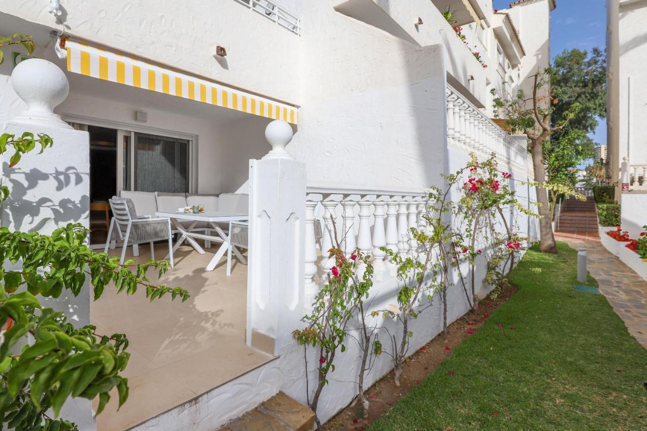 Luxury With Pool View - Playa Real Beachfront Apartment *